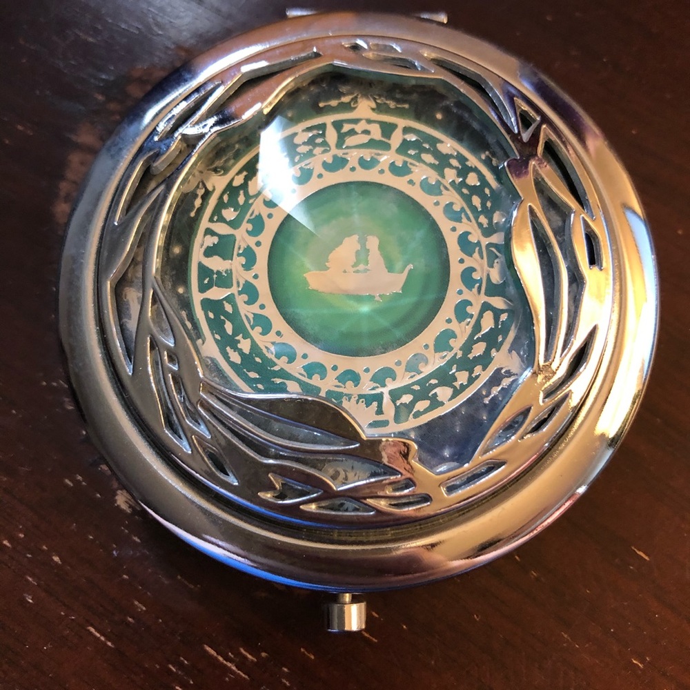 The little mermaid Sephora compact. Set the mood